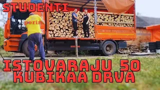 Studenti Fakulteta Tehnickih Nauka istovaraju 50 kubika drva// STOPIRALI ZA NOVI SAD