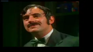 Monty Python-Hungarian Phrasebook