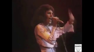 Queen- Now I'm Here (Hammersmith Odeon, Londres, 24-12-1975)