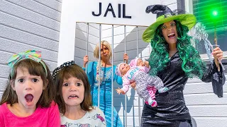 LOCKED UP! Frozen Elsa Sent to Jail and Saves Baby Dolls from the Wicked Witch!