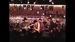 Donna the Buffalo- Skipper's Smokehouse, Tampa,Fl.. NYE 12-31-00 Entire Show