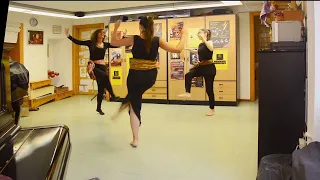 "Hora evreiasca" Danse de Moldavie par Nicole Coppey, Jessie et Laura
