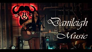 Alanis Morissette - Hand In My Pocket - Cover by Danileigh