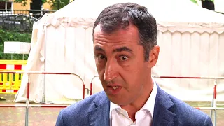 Cem Özdemir besucht NSU-Prozess in München