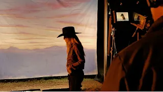 Lainey Wilson - Wildflowers and Wild Horses (Official Behind The Scenes)