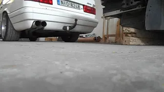 BMW E34 540i/6 cold start indoors VERY LOUD!!!