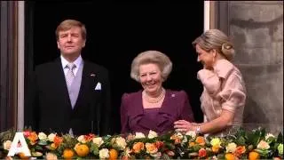 Video: Prinses Beatrix presenteert Koning Willem-Alexander