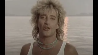 Rod Stewart - What Am I Gonna Do (I'm So In Love With You) (Official Video)