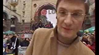 Александр Кениг  на "Караоке на майдане".