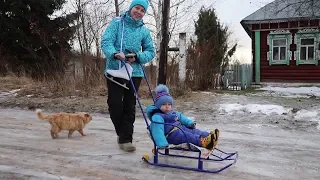 НА КОНЬКАХ ПО ДЕРЕВНЕ! КАПРИЗЫ ПОГОДЫ, НО МЫ НЕ УНЫВАЕМ.