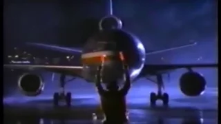 1995 American DC-10 Commercial