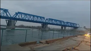 Шаткий мост через Амударью, республика Каракалпакстан