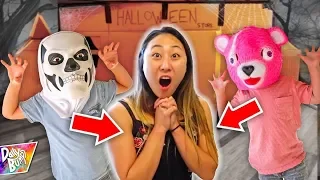 HALLOWEEN SCARY FORTNITE MASK PRANK on LIZZY SHARER! (Box Fort Costume Store!)