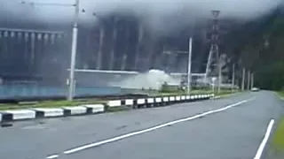 Видео момента аварии на Саяно-Шушенской ГЭС