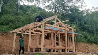 Techniques for erecting columns, assembling and finishing kitchen house frames | Dang Thi Mui