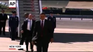 Raw: Obama, Romney arrive in N.Y. for debate