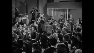 Glenn Miller and his Orchestra - "Live & Swinging" in 1939