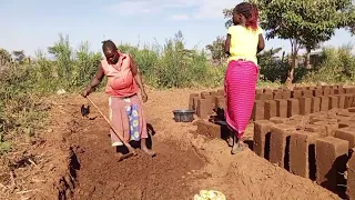 Small Acts,Big impact💪❤️, Resilient women Shows Strength in Struggles ||African Village life