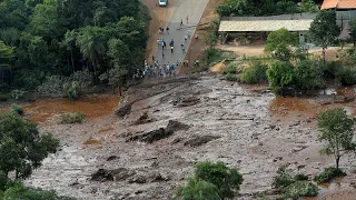 At least seven dead, hundreds missing after Brazil dam collapse