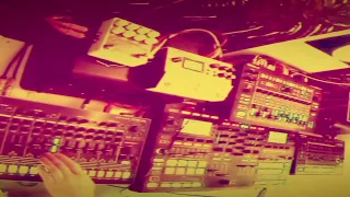 Derick Karma live mashup house jam - Traktor - Roland - tr8 - tr8s - mx1 - tb3 - s8