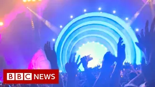 Police investigate crowd surge at Texas festival - BBC News