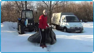 ВОТ ТАК ЗАРАБАТЫВАЮТ НА ЖИЗНЬ ДЕРЕВЕНСКИЕ ЛЮДИ, И ЕЩЁ УМУДРЯЮТСЯ ДЕЛАТЬ РЕМОНТ В ДОМЕ