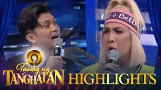 Tawag ng Tanghalan: Vice Ganda scolds Vhong for bringing his phone