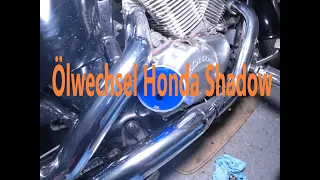 Ölwechsel bei der Honda Shadow (VT 600)
