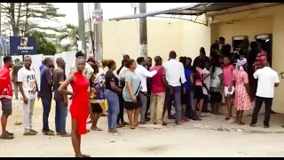 Frustrated Nigerians: See How Angry Nigerians Are Reacting To The Scarcity Of Naira