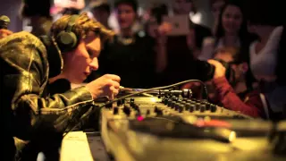 Дианы Арбениной - DJ-сет на VINYL Garage Market (30.11.2014)
