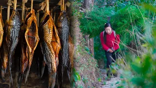 Country girl, using salt and wine to make traditional Chinese smoked marinated fish | Wild girl