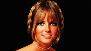 Celebrities of A Different Era: Cheryl Tiegs