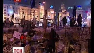 На Майдані готуються до найгіршого вночі