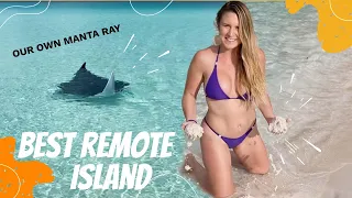 Checking into a Remote Bahamas Island! Plus: Our very own MANTA RAY! - Lazy Gecko Sailing Ep, 236