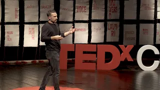 C'è arte nel disordine e nello squilibrio dei cantieri edili? | Jonathan Vivacqua | TEDxCesena