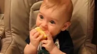 Video Prikoly Дети кушают лимон ржач прикол
