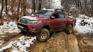 💪🤨TOYOTA HILUX REVO 2.8 4x4 EXTREME OFF ROAD | ALL TERRAIN TIRES 😳CAN BE STAINED IN THE FOREST