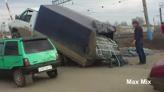 Подборка перегруженных грузовиков #5 На дыбы