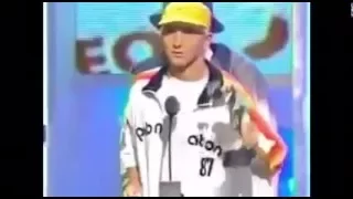 This is tough to watch .. Eminem BOOED at the 2002 MTV VMA  Awards