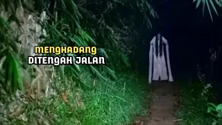 hati-hati jika lewat d jalur angker!!! hantu kuntilanak bertangan panjang suka mengganggu