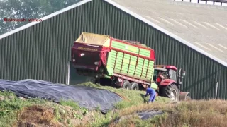 Silaging with Wagon and Case.