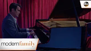 Phil’s Piano Recital – Modern Family