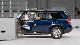 2015 Dodge Journey driver-side small overlap IIHS crash test