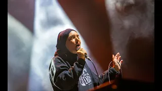 Snippet of Sinead O'Connor - Nothing Compares 2 U