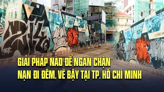 Nhóm người nước ngoài vẽ bậy lên nhà dân tại TP. Hồ Chí Minh | VTV24