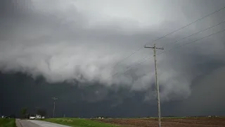 Intense Severe Thunderstorms in Iowa and Illinois - Epic Structure, High Winds & Hail - 4/16/24