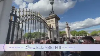 Linda MacLennan: The scene around Buckingham Palace as mourners gather for Queen Elizabeth II