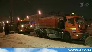 Центральную Россию заваливает снегом