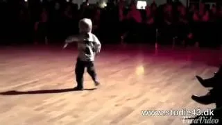 AMAZING WILLIAM STOKKEBROE JIVE AT THE AGES OF 2