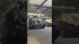 Rijdende Sherman bergingstank